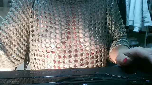 Snapshot of moni60 chatting on 11.18.25 moni60 online show from 11.18.25