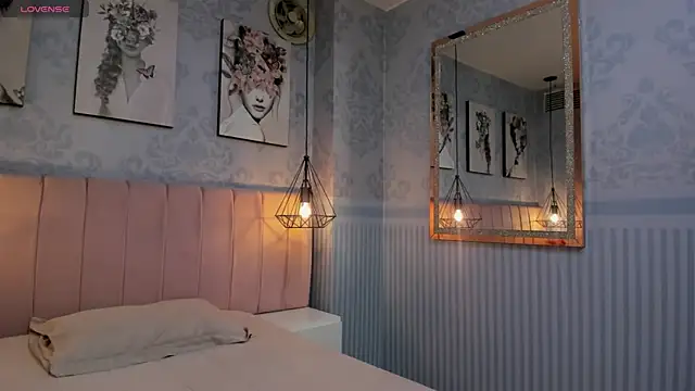 Annie Cute18  online show from 11.19.25