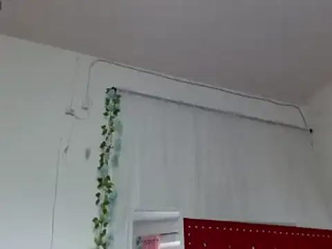 Snapshot of helenca43 chatting on 02.22.25 helenca43 online show from 02.22.25