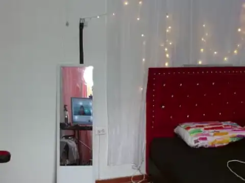 Snapshot of helenca43 chatting on 03.06.25 helenca43 online show from 03.06.25