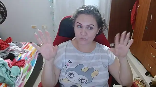 Snapshot of helenca43 chatting on 09.12.25 helenca43 online show from 09.12.25