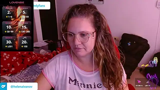 Snapshot of helenca43 chatting on 10.03.25 helenca43 online show from 10.03.25