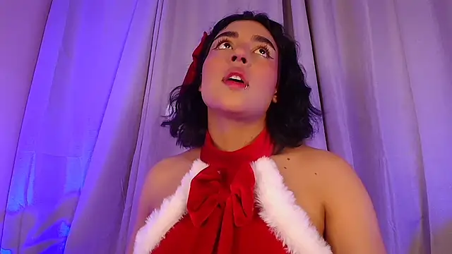 EviePhoenix online show from 12.16.24