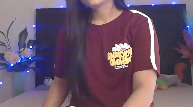 Snapshot of WildRuhi20 chatting on 03.20.25 WildRuhi20 online show from 03.20.25