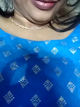 Snapshot of Wifesuman40 chatting on 12.15.24 Wifesuman40 online show from 12.15.24