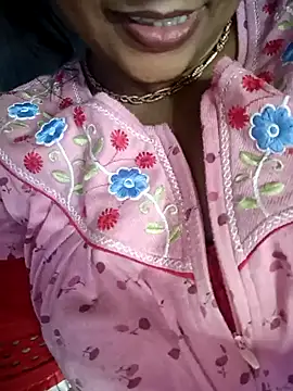 Snapshot of Wifesuman40 chatting on 12.17.24 Wifesuman40 online show from 12.17.24