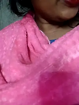 Snapshot of Wifesuman40 chatting on 12.19.24 Wifesuman40 online show from 12.19.24