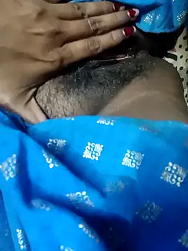 Snapshot of Wifesuman40 chatting on 12.21.24 Wifesuman40 online show from 12.21.24