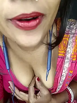 Snapshot of Wifesuman40 chatting on 01.04.25 Wifesuman40 online show from 01.04.25