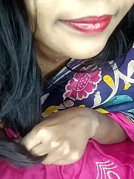 Snapshot of Wifesuman40 chatting on 01.17.25 Wifesuman40 online show from 01.17.25