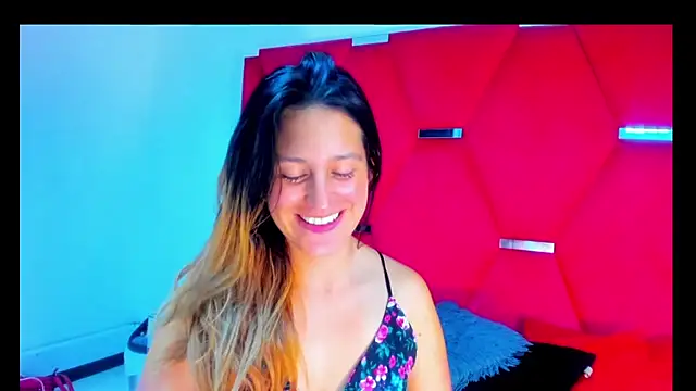 GiaRoussel online show from 01.31.25