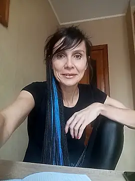 Francenia lolis online show from 10.18.25