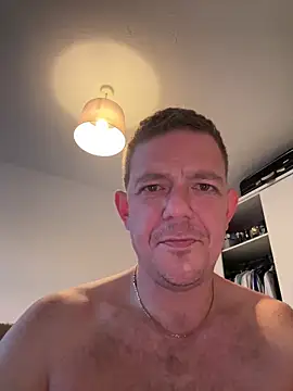 Snapshot of mrwright878787 chatting on 03.10.25 mrwright878787 online show from 03.10.25