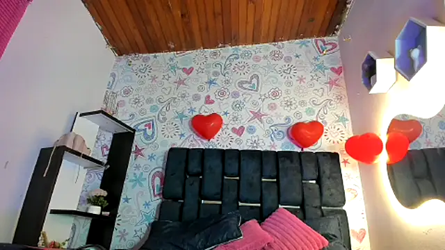 KOURTNEY-- online show from 02.27.25