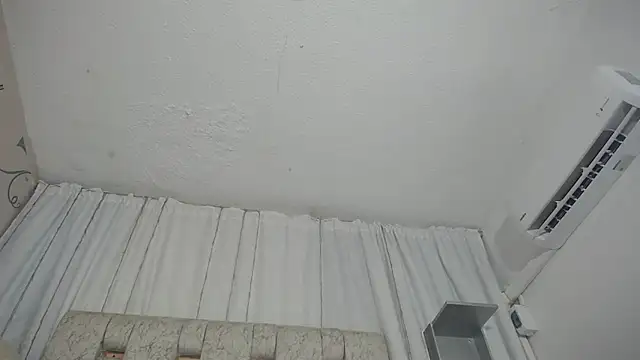 KOURTNEY-- online show from 09.28.25