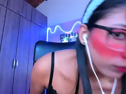 Snapshot of _ALLYSON18_ chatting on 01.17.25 ALLYSON18 online show from 01.17.25