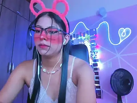 Snapshot of _ALLYSON18_ chatting on 01.26.25 ALLYSON18 online show from 01.26.25