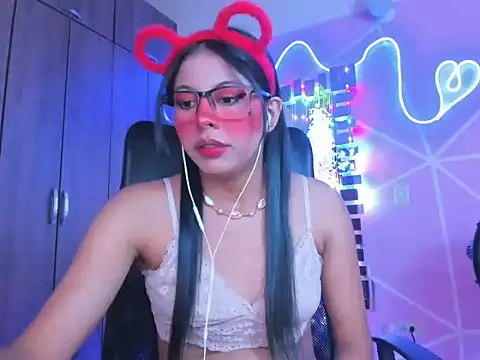 Snapshot of _ALLYSON18_ chatting on 02.08.25 ALLYSON18 online show from 02.08.25