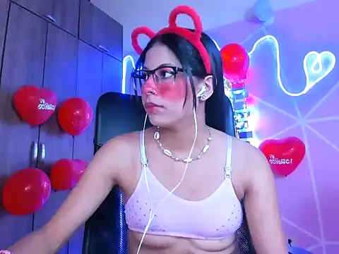Snapshot of _ALLYSON18_ chatting on 02.16.25 ALLYSON18 online show from 02.16.25