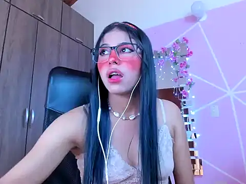Snapshot of _ALLYSON18_ chatting on 03.12.25 ALLYSON18 online show from 03.12.25