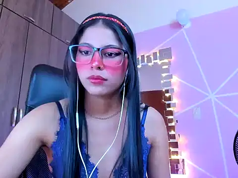 Snapshot of _ALLYSON18_ chatting on 03.21.25 ALLYSON18 online show from 03.21.25