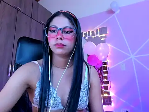 Snapshot of _ALLYSON18_ chatting on 03.22.25 ALLYSON18 online show from 03.22.25