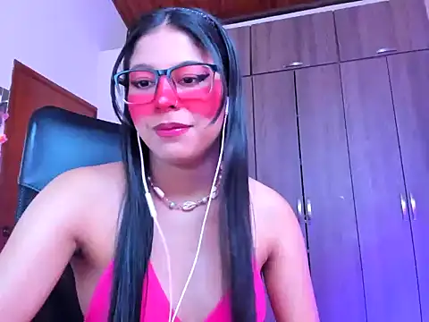 Snapshot of _ALLYSON18_ chatting on 09.18.25 ALLYSON18 online show from 09.18.25