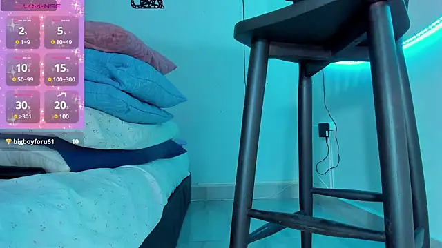 reinahot-699 online show from 01.22.25