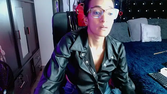 SamaraMartinez online show from 11.17.25