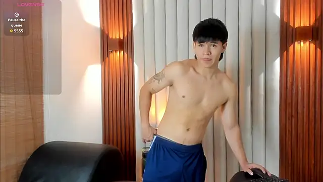Snapshot of Ryo_kush chatting on 10.11.25 Ryo kush online show from 10.11.25