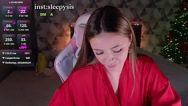 Snapshot of Sleepy_SIS chatting on 12.10.24 Sleepy SIS online show from 12.10.24