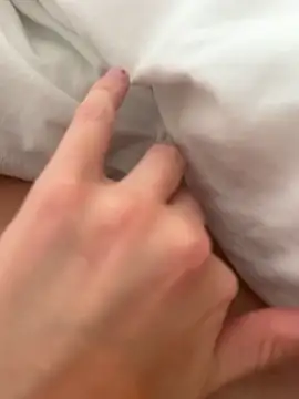 Snapshot of hornygirl98989 chatting on 09.18.25 hornygirl98989 online show from 09.18.25