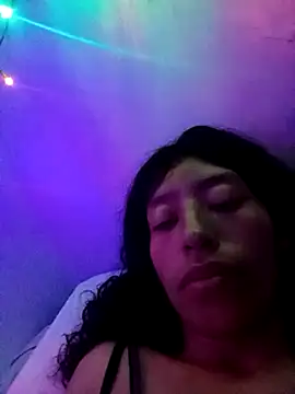 Snapshot of karolinee_66_ chatting on 12.17.24 karolinee 66 online show from 12.17.24