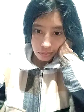 Snapshot of karolinee_66_ chatting on 12.18.24 karolinee 66 online show from 12.18.24
