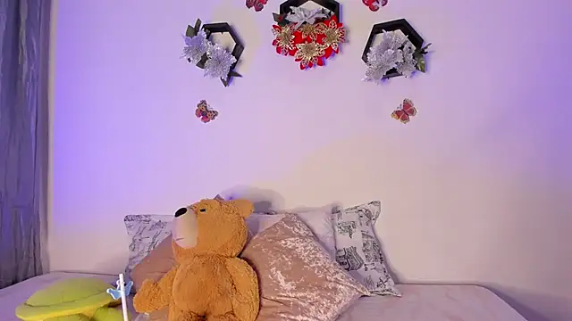 Snapshot of samara_jonness chatting on 12.27.24 samara jonness online show from 12.27.24