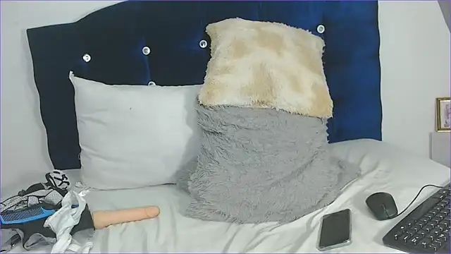 Snapshot of chicago_28 chatting on 01.13.25 chicago 28 online show from 01.13.25