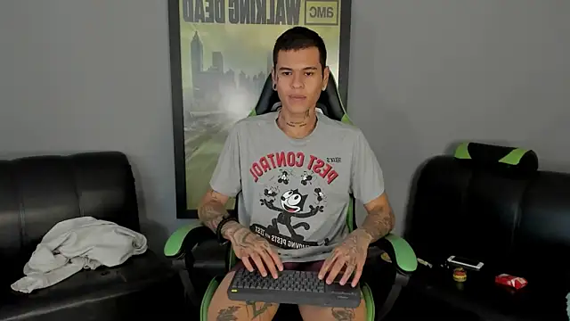 Snapshot of jamesinked_ chatting on 01.27.25 jamesinked  online show from 01.27.25