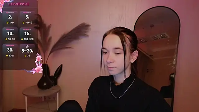 Snapshot of LilithStrangfor chatting on 03.20.25 LilithStrangfor online show from 03.20.25