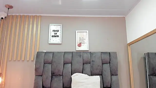 Snapshot of mariaa_fernanda chatting on 11.30.25 mariaa fernanda online show from 11.30.25