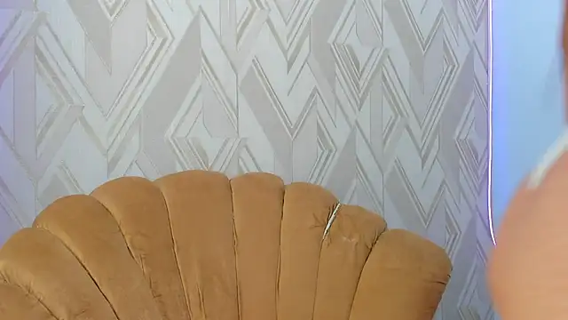 Snapshot of _miaquevedo_ chatting on 01.27.25 miaquevedo online show from 01.27.25