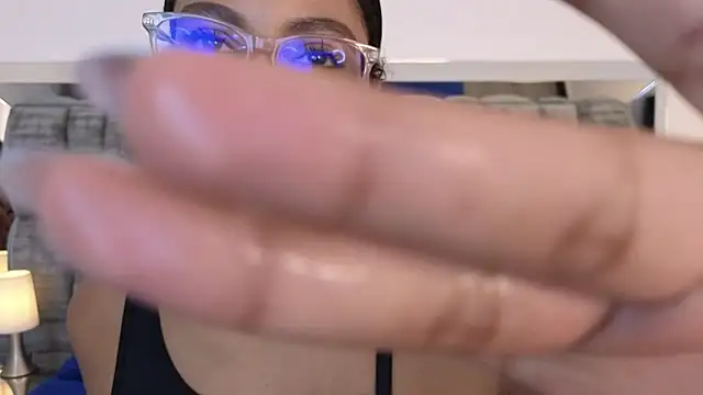 SussiSotto online show from 02.13.25