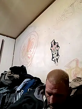 Snapshot of gettinit2wice chatting on 12.11.24 gettinit2wice online show from 12.11.24