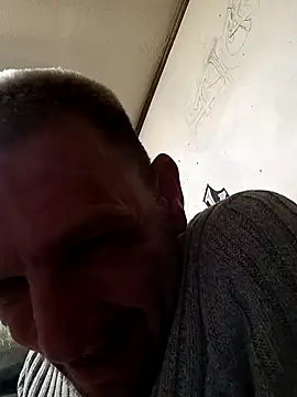 Snapshot of gettinit2wice chatting on 12.22.24 gettinit2wice online show from 12.22.24