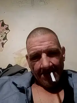 Snapshot of gettinit2wice chatting on 02.01.25 gettinit2wice online show from 02.01.25