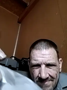 Snapshot of gettinit2wice chatting on 02.25.25 gettinit2wice online show from 02.25.25