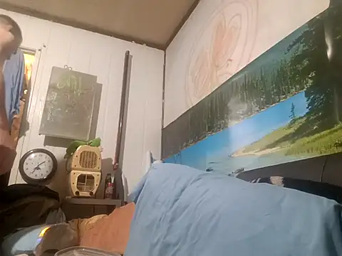 Snapshot of gettinit2wice chatting on 03.13.25 gettinit2wice online show from 03.13.25