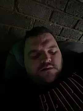 Snapshot of Mikey-HH chatting on 01.04.25 Mikey-HH online show from 01.04.25