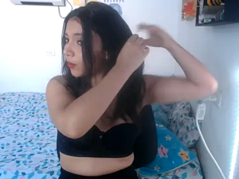 HannaKlein online show from 09.23.25