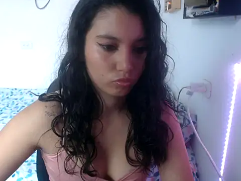 HannaKlein online show from 10.06.25