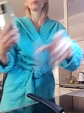 Snapshot of AvelinaLeoni chatting on 03.18.25 AvelinaLeoni online show from 03.18.25